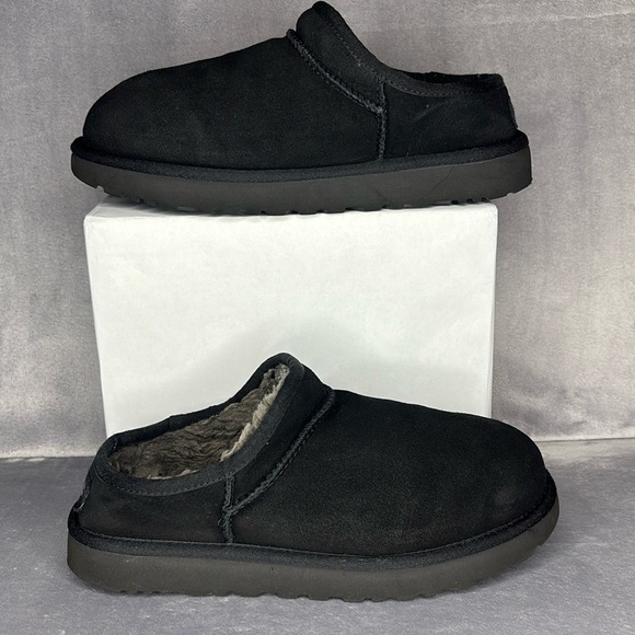 ✨UGG Classic Black Suede Shearling Slippers Clogs Women’s Size 9✨ - Picture 1 of 9